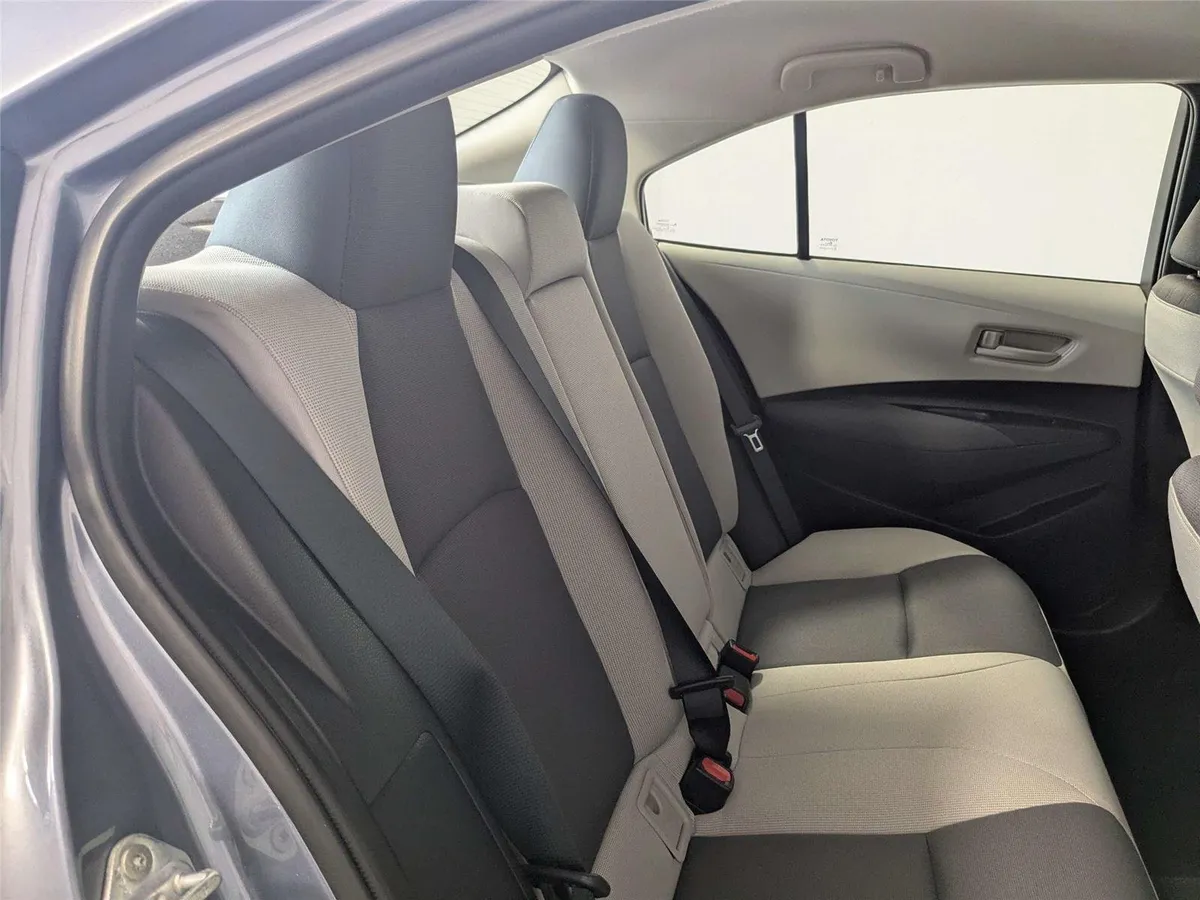 2025 Toyota Corolla LE thumbnail 27