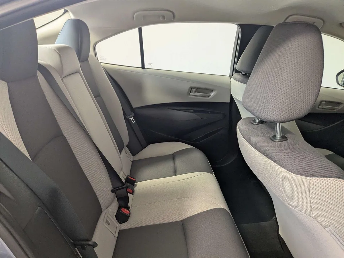 2025 Toyota Corolla LE thumbnail 28