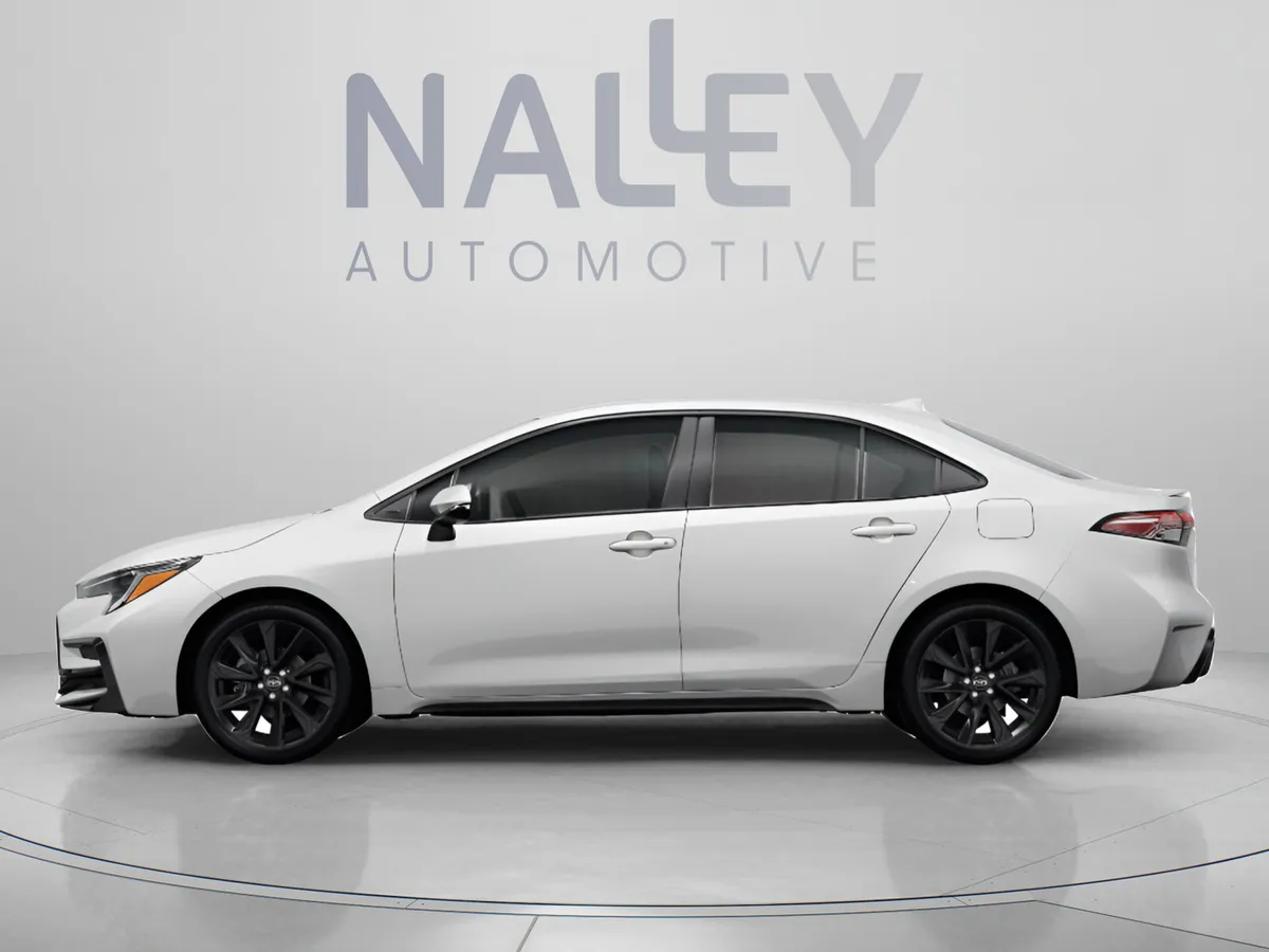 2025 Toyota Corolla LE thumbnail 2