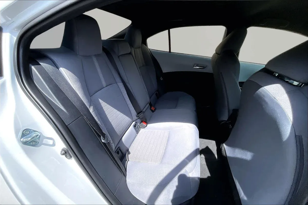 2025 Toyota Corolla SE thumbnail 20