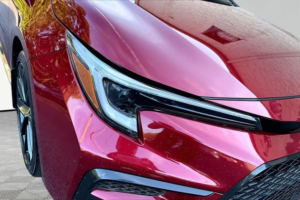 2025 Toyota Corolla SE thumbnail 27