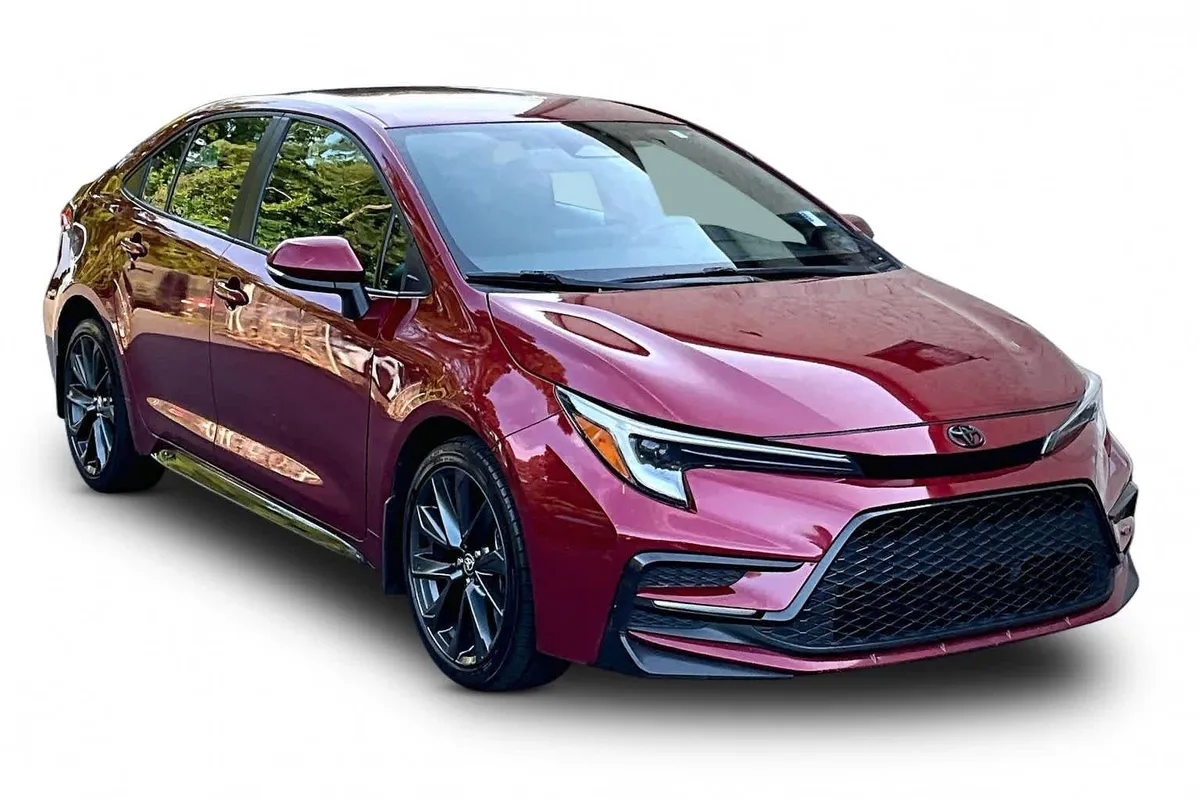 2025 Toyota Corolla SE thumbnail 3