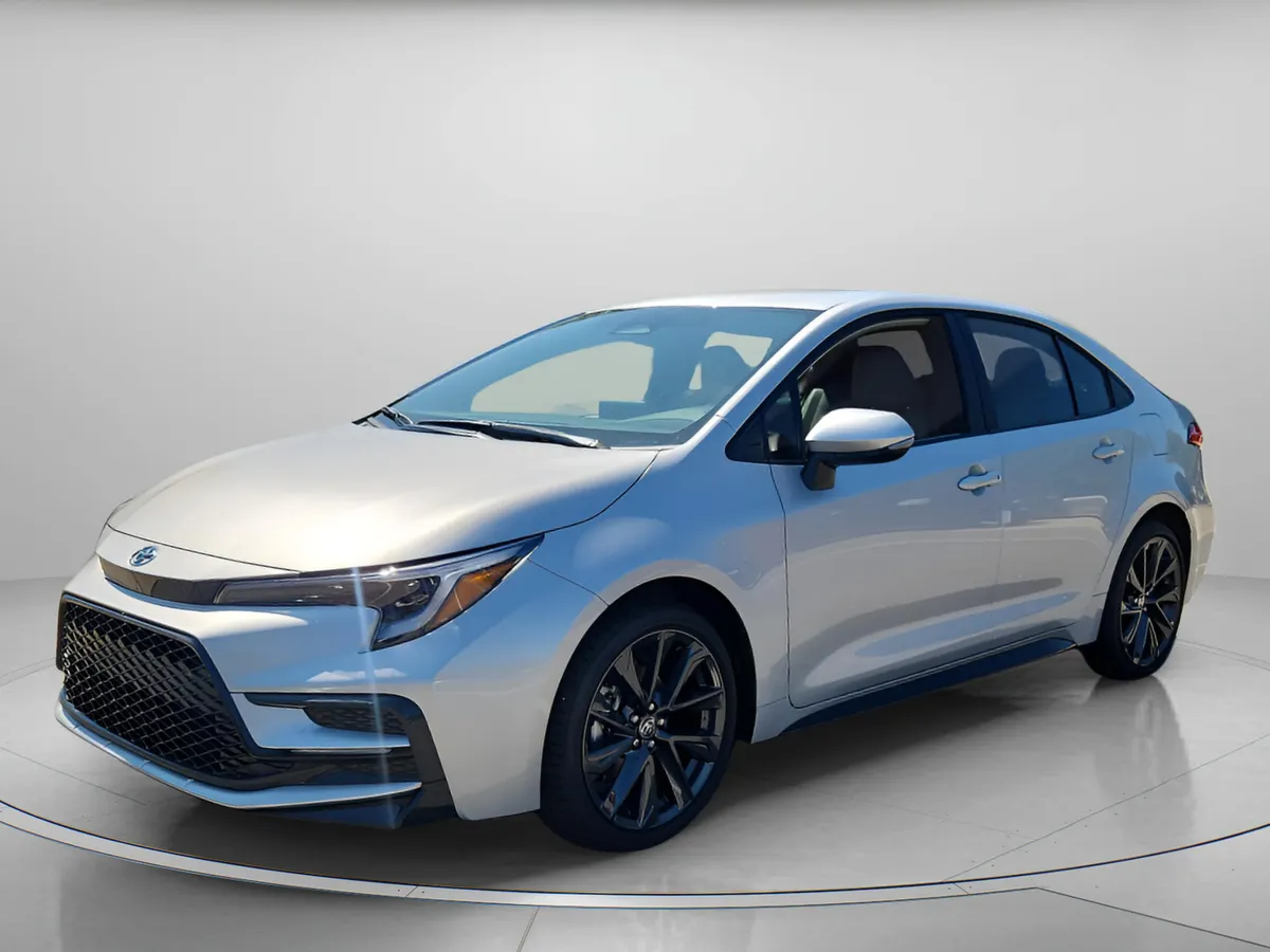 2025 Toyota Corolla SE thumbnail 2