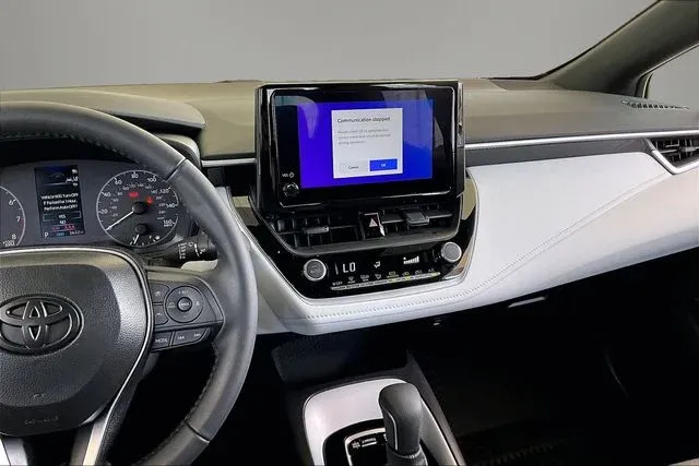 2025 Toyota Corolla SE thumbnail 9