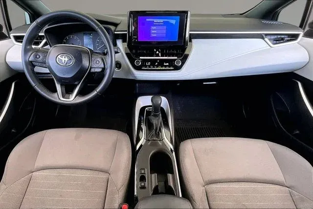 2025 Toyota Corolla SE thumbnail 7