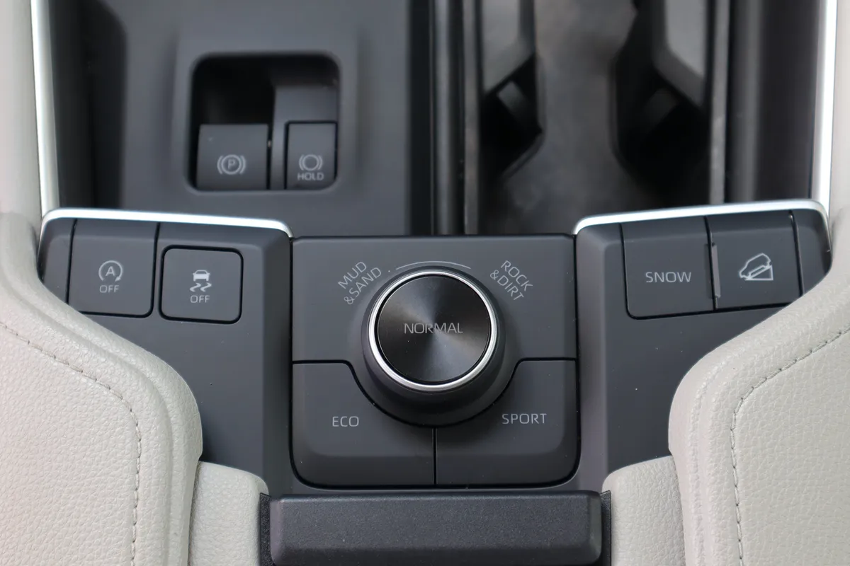 2025 Toyota Grand Highlander Platinum thumbnail 27