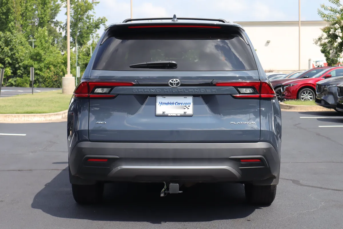 2025 Toyota Grand Highlander Platinum thumbnail 37