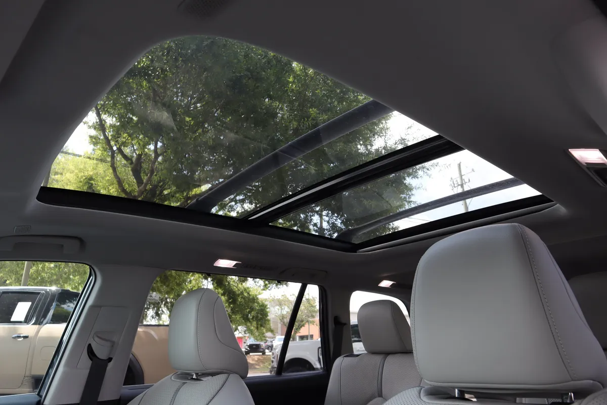 2025 Toyota Grand Highlander Platinum thumbnail 7