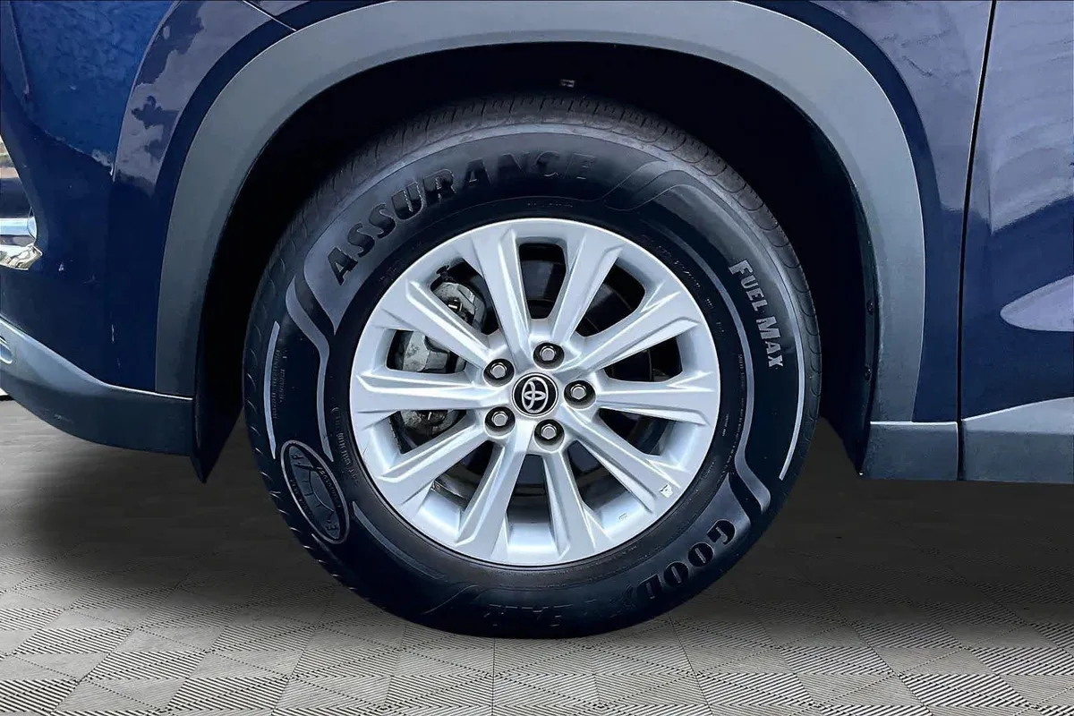 2025 Toyota Grand Highlander XLE thumbnail 11