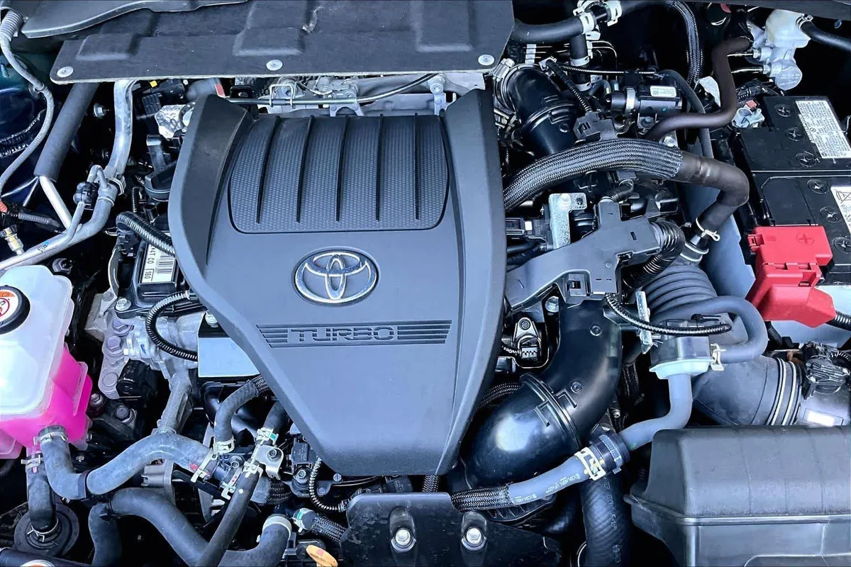 2025 Toyota Grand Highlander XLE thumbnail 33