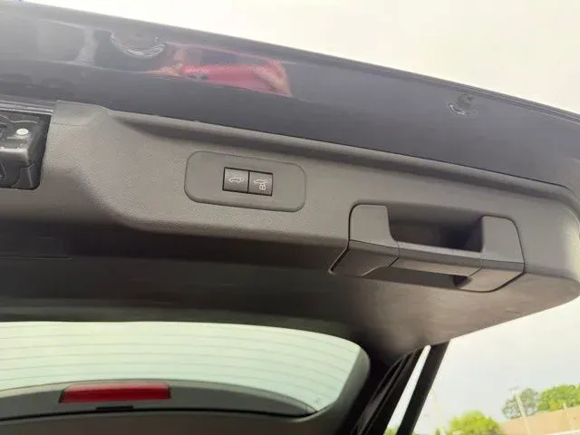 2025 Toyota Grand Highlander XLE thumbnail 12