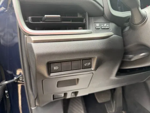 2025 Toyota Grand Highlander XLE thumbnail 33