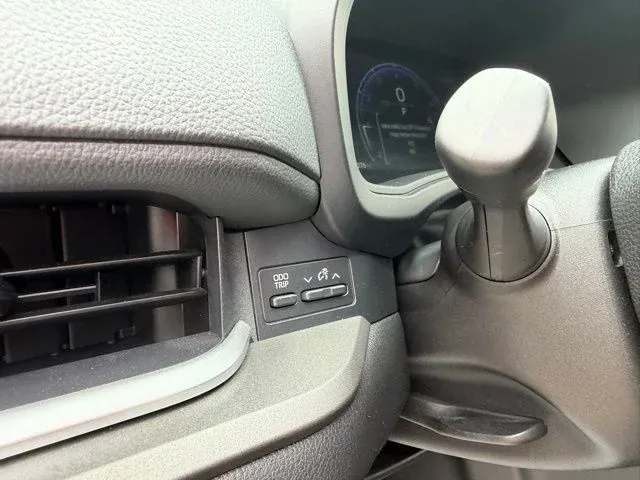2025 Toyota Grand Highlander XLE thumbnail 34