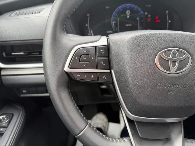 2025 Toyota Grand Highlander XLE thumbnail 39