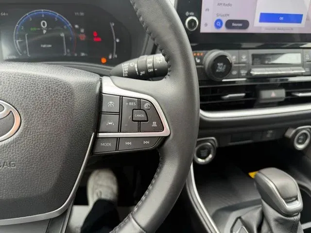 2025 Toyota Grand Highlander XLE thumbnail 40