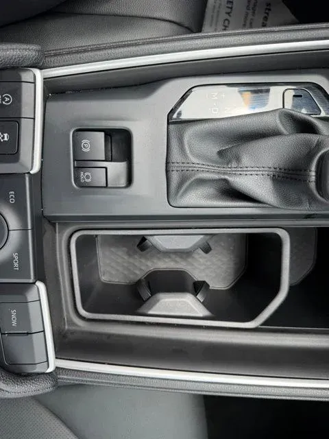 2025 Toyota Grand Highlander XLE thumbnail 44