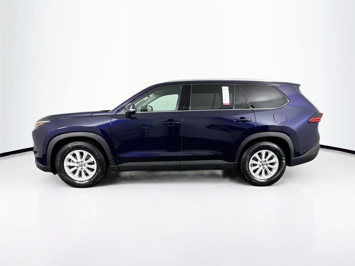 2025 Toyota Grand Highlander XLE thumbnail 14