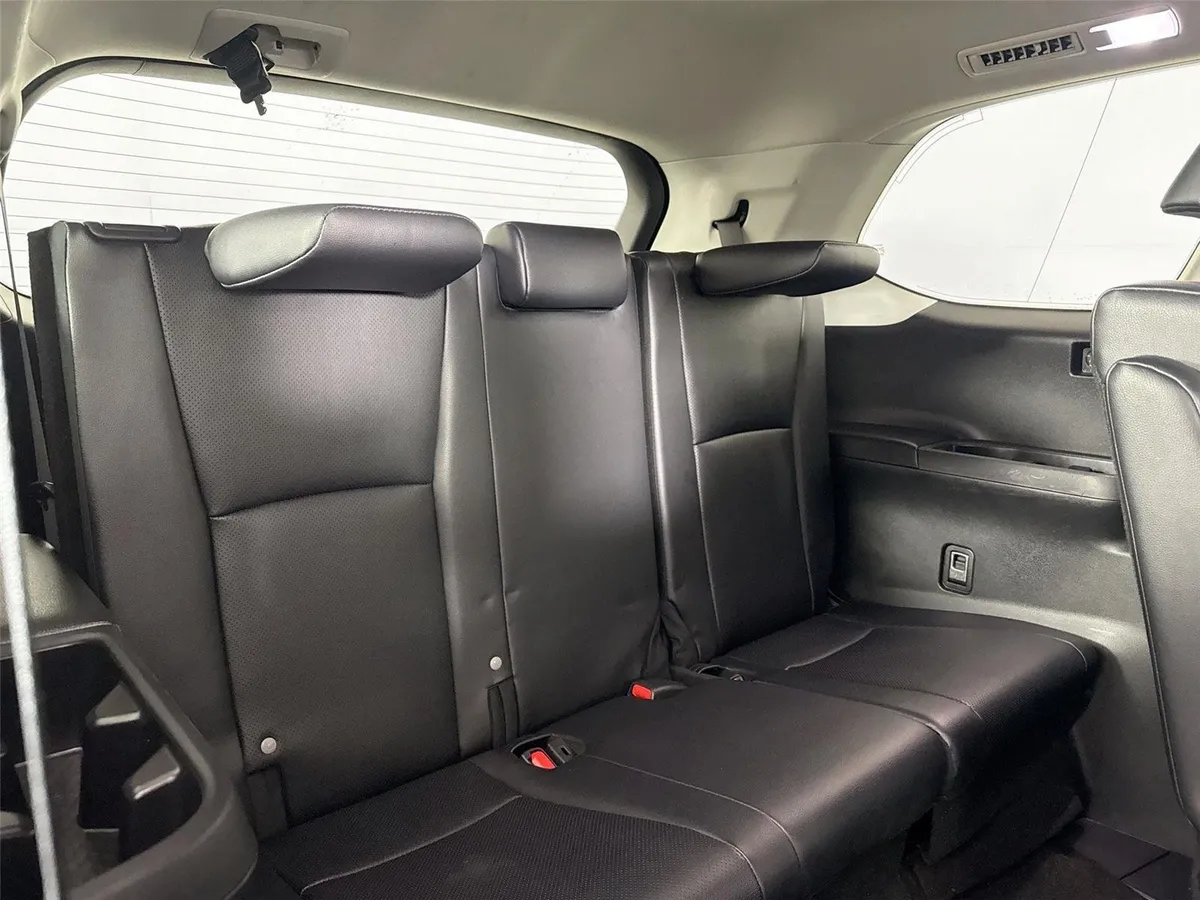 2025 Toyota Grand Highlander XLE thumbnail 40