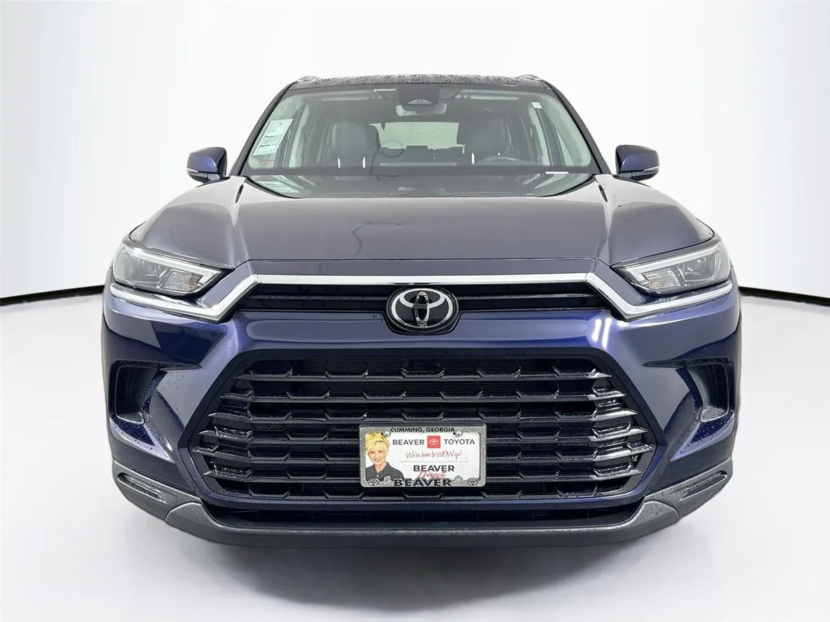 2025 Toyota Grand Highlander XLE thumbnail 9