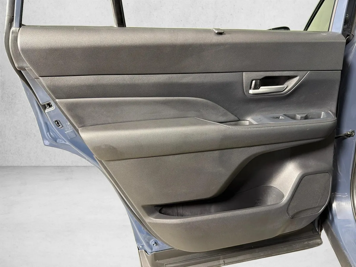 2025 Toyota Grand Highlander XLE thumbnail 22