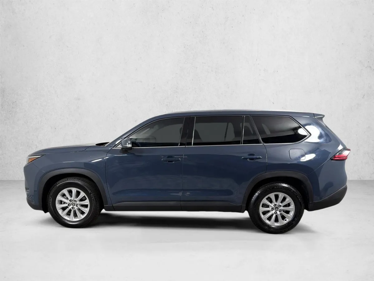 2025 Toyota Grand Highlander XLE thumbnail 6