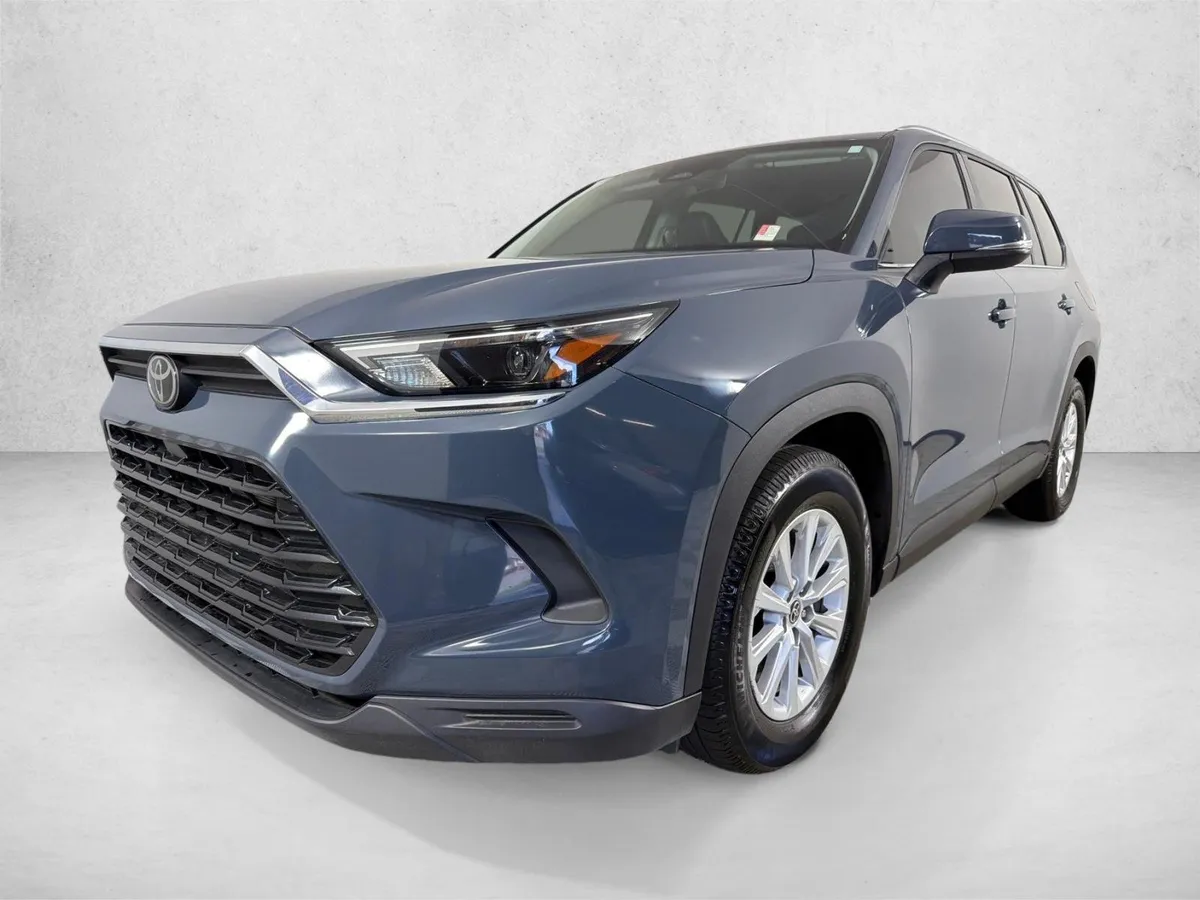 2025 Toyota Grand Highlander XLE thumbnail 7