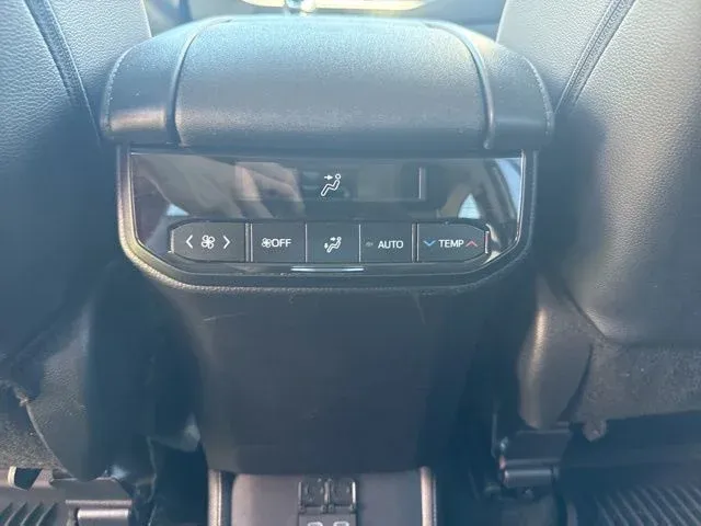 2025 Toyota Highlander Hybrid XLE thumbnail 20