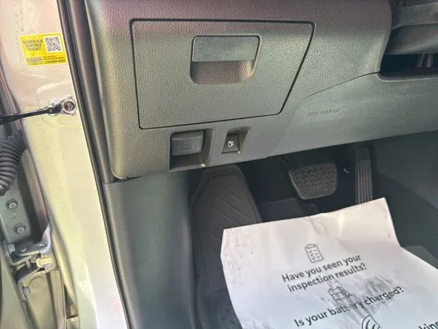 2025 Toyota Highlander Hybrid XLE thumbnail 30