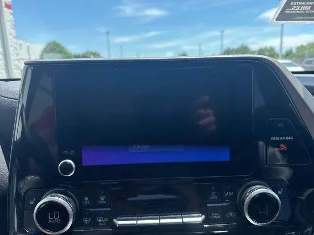 2025 Toyota Highlander Hybrid XLE thumbnail 38