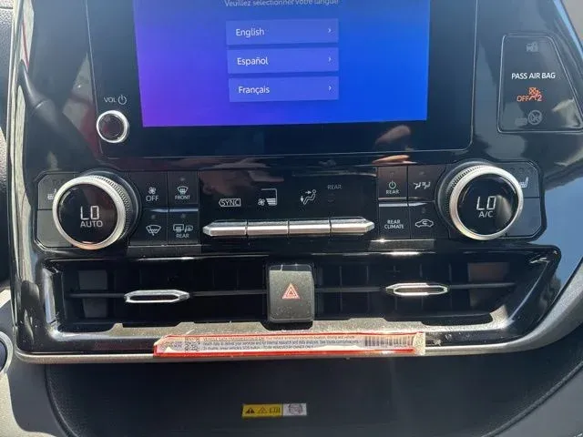 2025 Toyota Highlander Hybrid XLE thumbnail 39