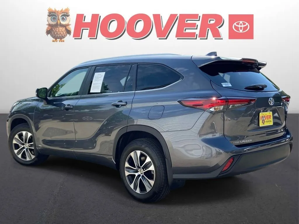 2025 Toyota Highlander Hybrid XLE thumbnail 8