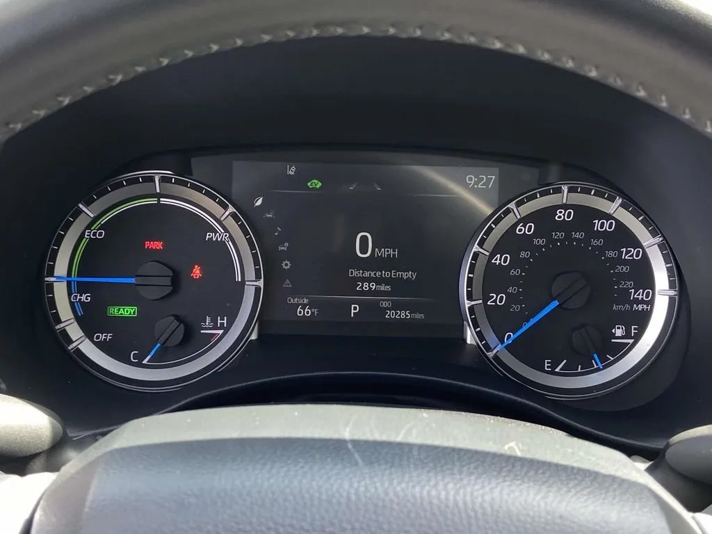 2025 Toyota Highlander Hybrid XLE thumbnail 36
