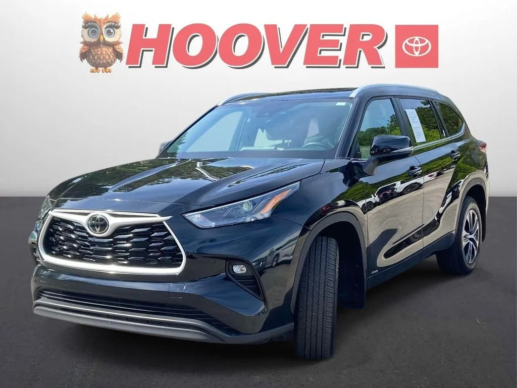 2025 Toyota Highlander Hybrid XLE thumbnail 6
