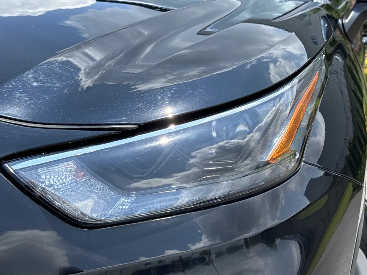 2025 Toyota Highlander LE thumbnail 5