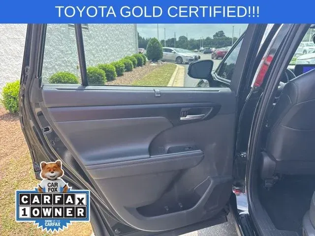 2025 Toyota Highlander XSE thumbnail 15