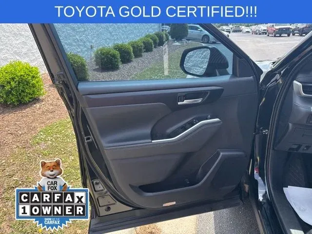 2025 Toyota Highlander XSE thumbnail 25