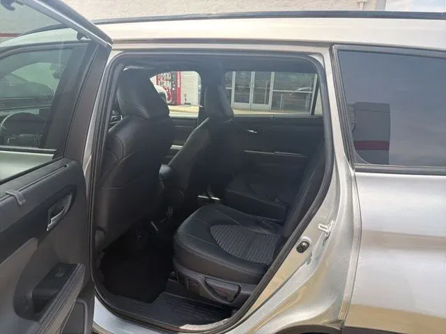 2025 Toyota Highlander XSE thumbnail 21