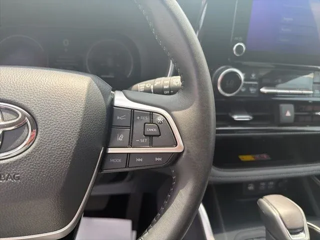 2025 Toyota Highlander XSE thumbnail 43