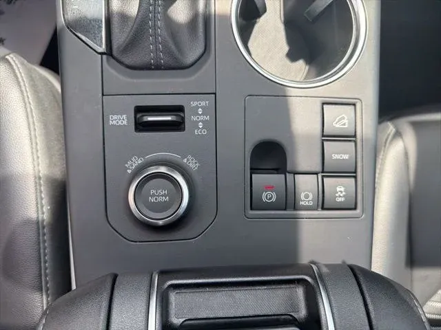 2025 Toyota Highlander XSE thumbnail 48