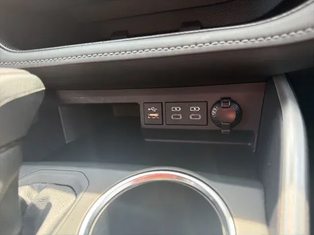 2025 Toyota Highlander XSE thumbnail 50