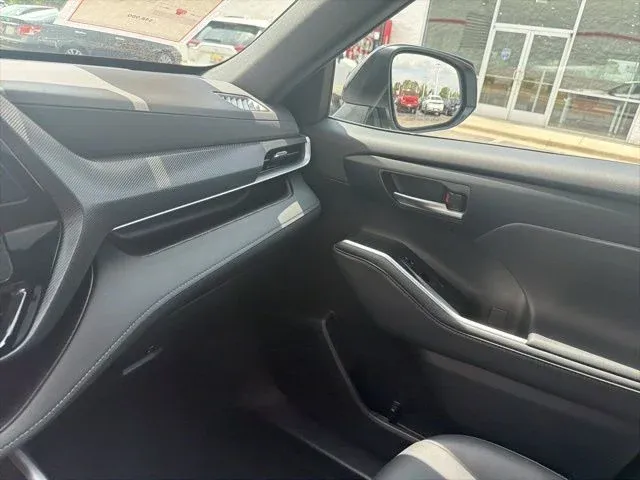 2025 Toyota Highlander XSE thumbnail 53
