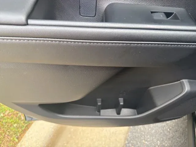 2025 Toyota Highlander XSE thumbnail 17