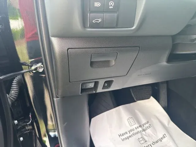 2025 Toyota Highlander XSE thumbnail 31