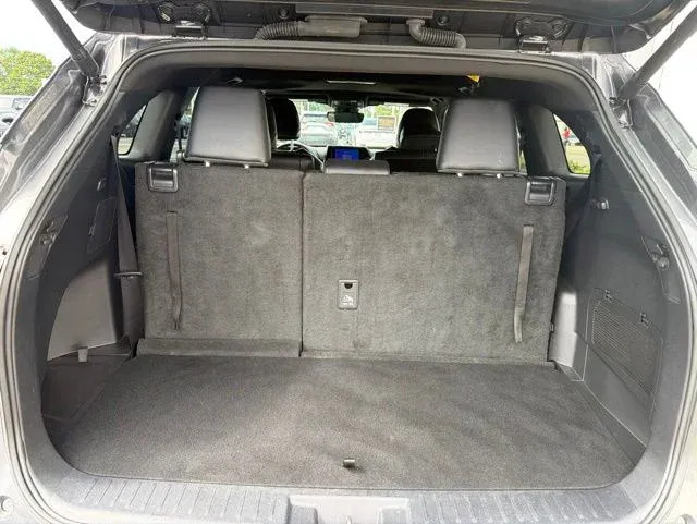 2025 Toyota Highlander XSE thumbnail 14