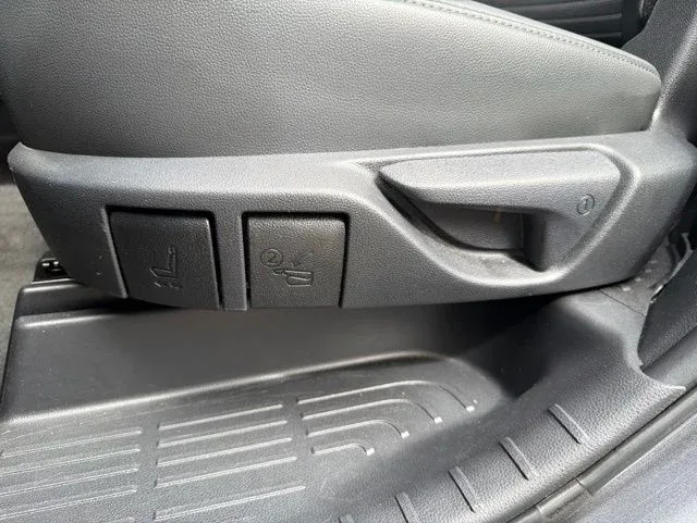 2025 Toyota Highlander XSE thumbnail 22