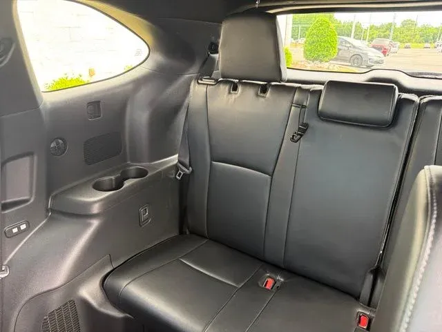 2025 Toyota Highlander XSE thumbnail 23