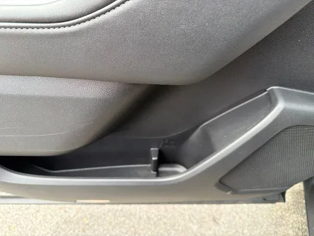 2025 Toyota Highlander XSE thumbnail 30