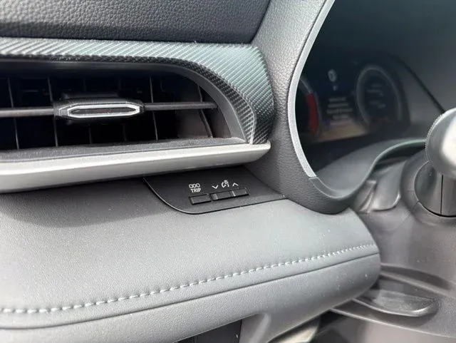 2025 Toyota Highlander XSE thumbnail 36