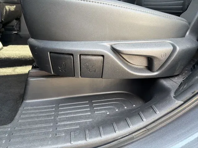 2025 Toyota Highlander XSE thumbnail 21