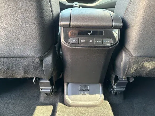 2025 Toyota Highlander XSE thumbnail 25